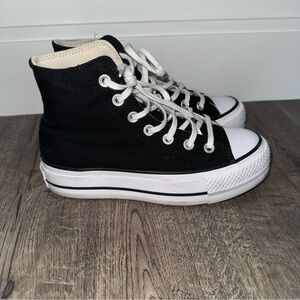 Women’s platform converse